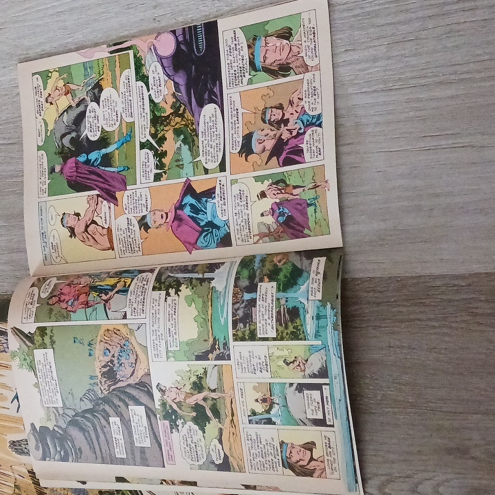 Comics - Picture 3 of 3